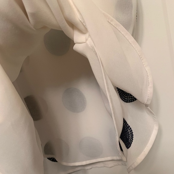 H&M Sleeveless White Polk Dot Blouse | Size 4 - Picture 14 of 14